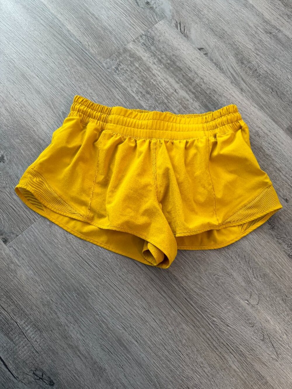 Lululemon Hotty Hot High-Rise Lined Short 2.5"